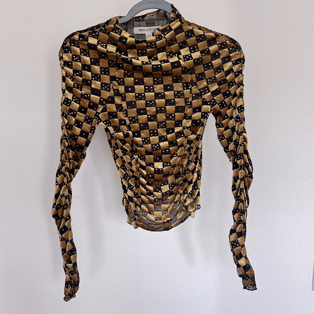 Checkered Top - Picture 3 of 8